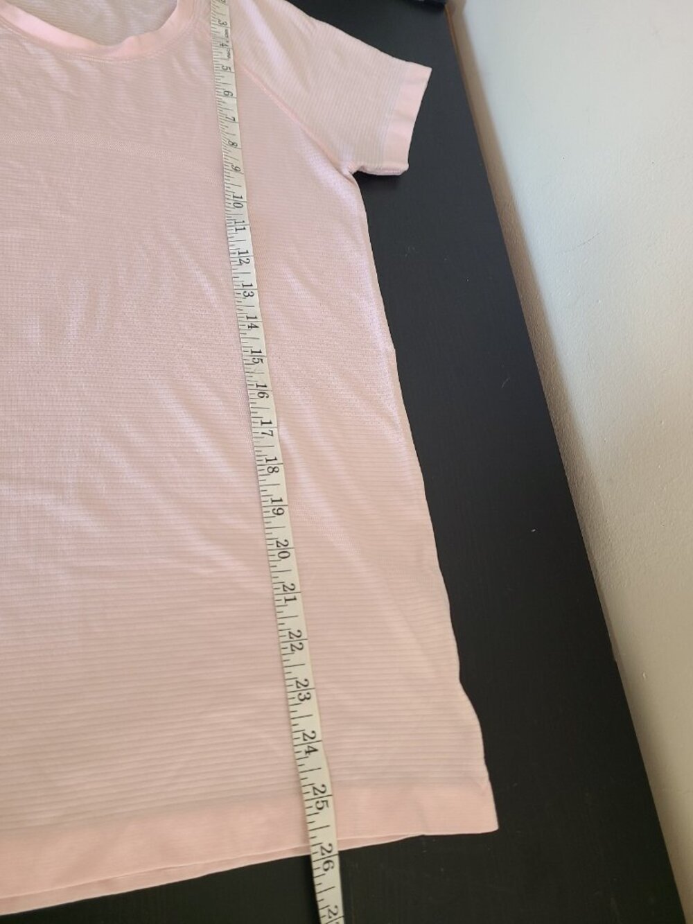 Lululemon Swiftly Tech Short Sleeve 2.0 shirt size 6 Light Pink - Picture 5 of 6